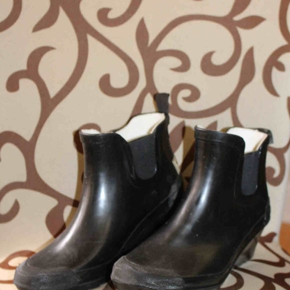 Forever Young FY Black Ankle Wedge Rain Boots 6 - Picture 1 of 3